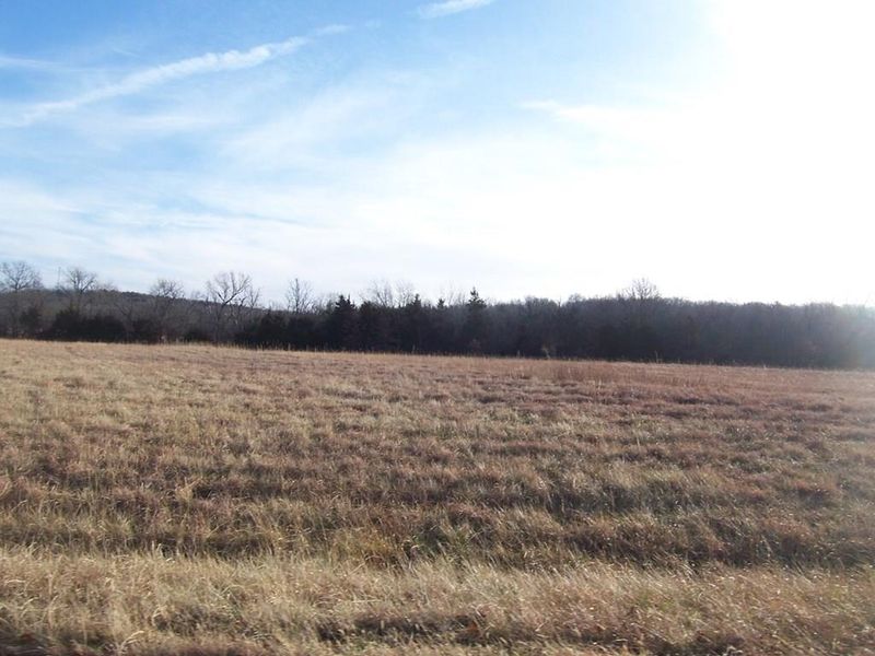 00000 Nickle Rd, Mound City, KS 66056