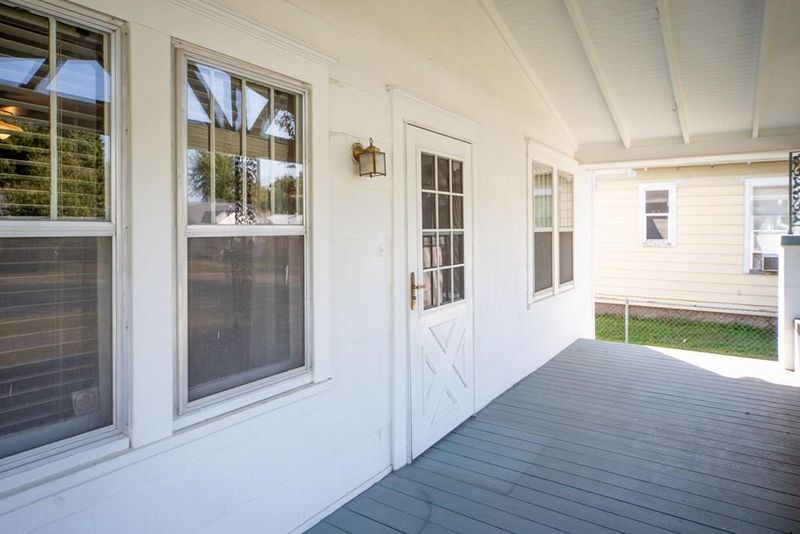 1317 W 5th St, Coffeyville, KS 67337