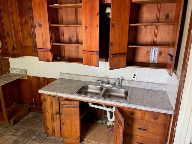 1610 W 6th St, Coffeyville, KS 67337