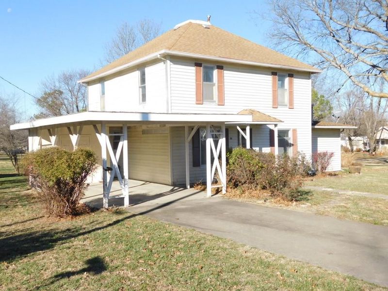 610 Maple N/A, Colony, KS 66015