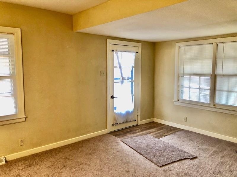 3164 Belmont Ave, Parsons, KS 67357