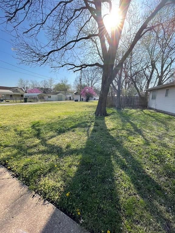 2302 Crawford N/A, Parsons, KS 67357