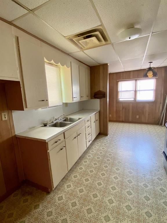 2508 Railroad Ave, Parsons, KS 67357