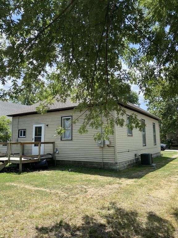 2513 Clark Ave, Parsons, KS 67357