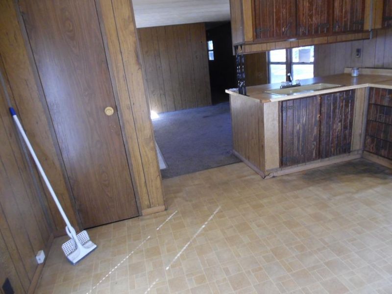 415 W 1st N/A, Cherryvale, KS 67355