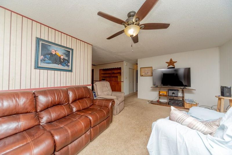 1020 N 18th Pl, Independence, KS 67301