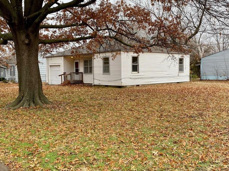 1106 Richard Ave, Parsons, KS 67357