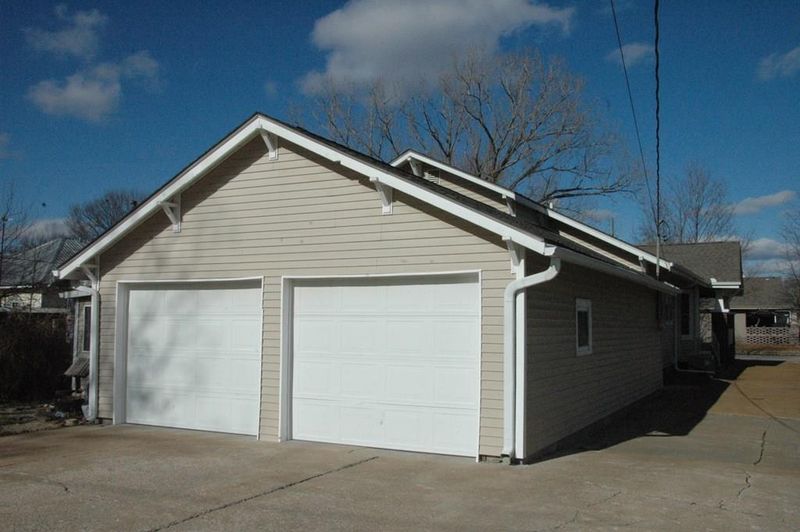 3118 Crawford Ave, Parsons, KS 67375
