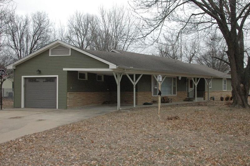 904 S 32 N/A, Parsons, KS 67357