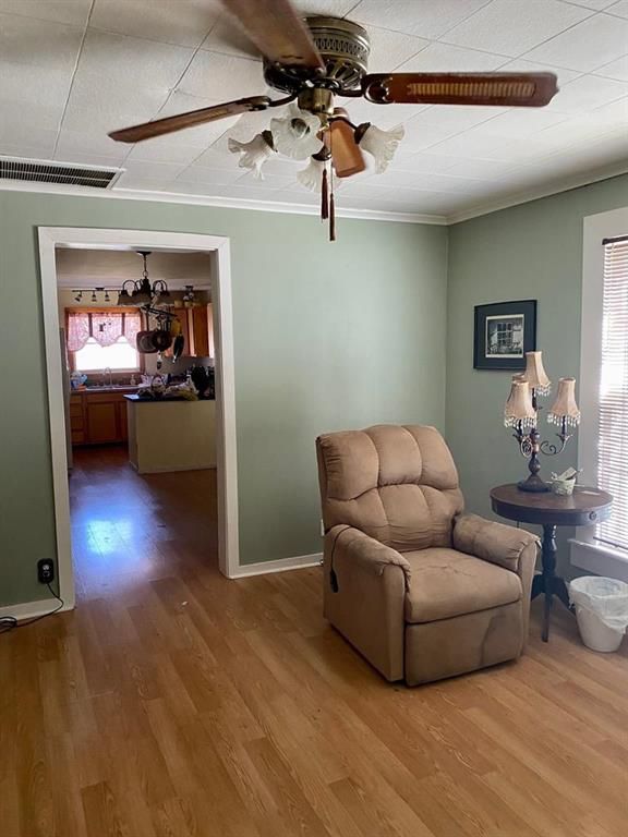 1323 Crawford Ave, Parsons, KS 67357