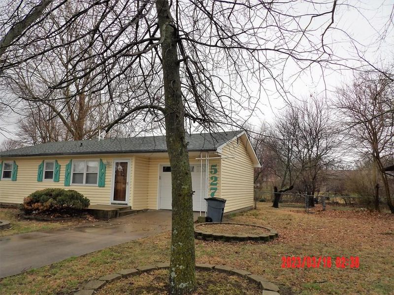 527 E Garfield N/A, Iola, KS 66749