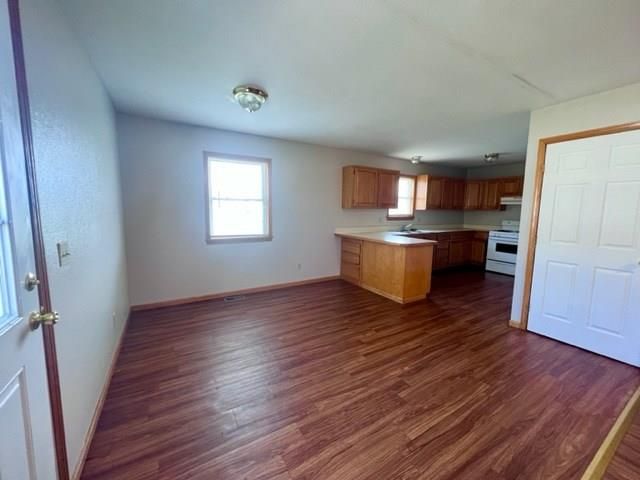 305 Kennedy Ave, Iola, KS 66749