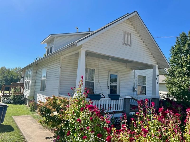 216 Main St, Galesburg, KS 66740