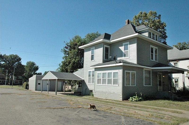 2318 Washington Ave, Parsons, KS 67357