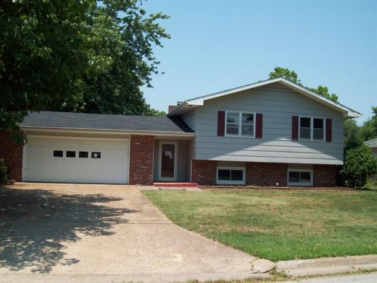 3015 Johnston Rd, Parsons, KS 67357