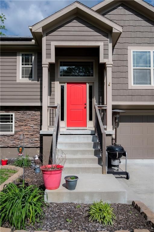 11323 N Main St, Kansas City, MO 64155