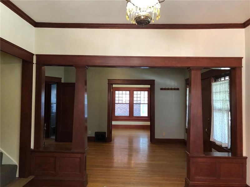 4115 Walnut St, Kansas City, MO 64111