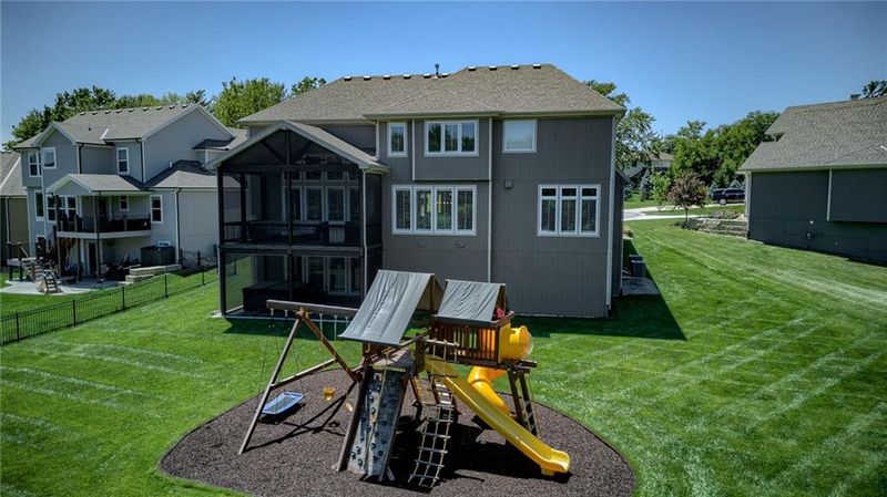 15701 Cody St, Overland Park, KS 66221