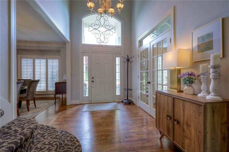 14004 Granada Rd, Leawood, KS 66224