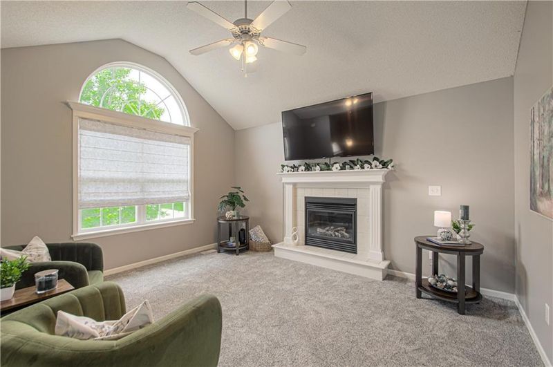 11400 N Ewing Ave, Kansas City, MO 64156