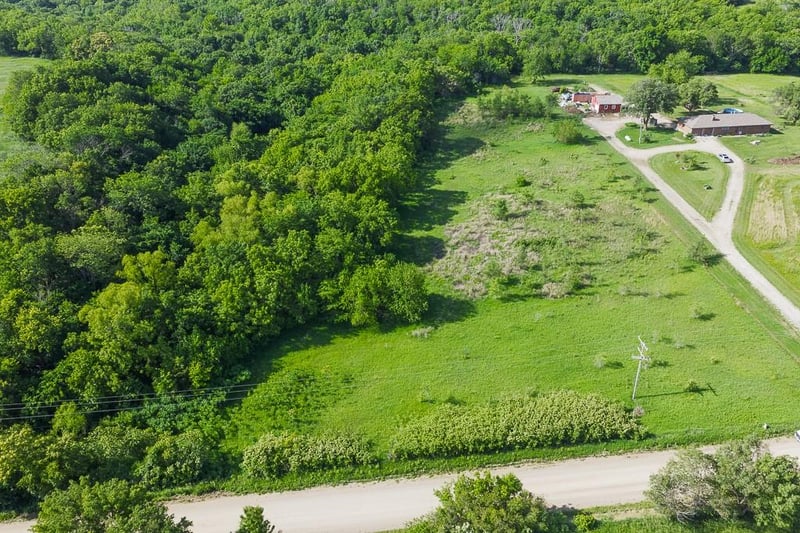 00000 Hatchell Rd, Tonganoxie, KS 66086