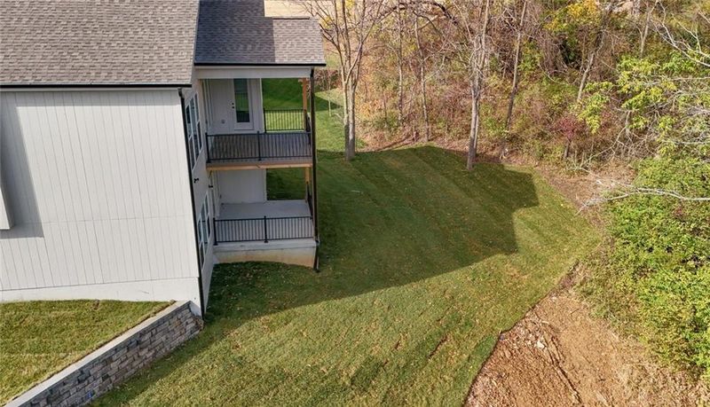 5025 NW Linder Ln, Riverside, MO 64150