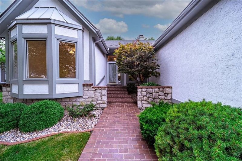 6225 W 128th St, Overland Park, KS 66209