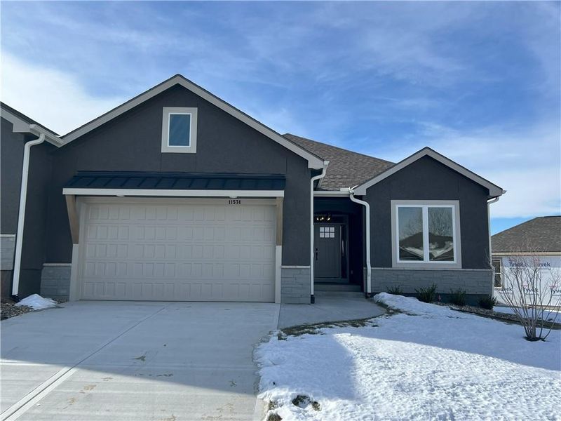 11574 S Olathe View Rd, Olathe, KS 66061