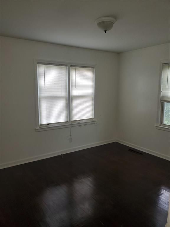 1336 E 83rd Ter, Kansas City, MO 64131