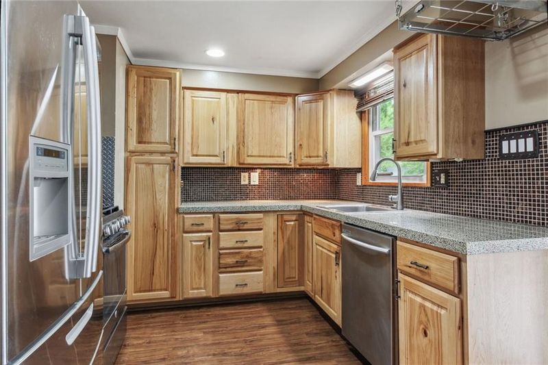 7829 E 103rd Ter, Kansas City, MO 64134