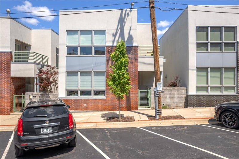 531 Oak St, Kansas City, MO 64106