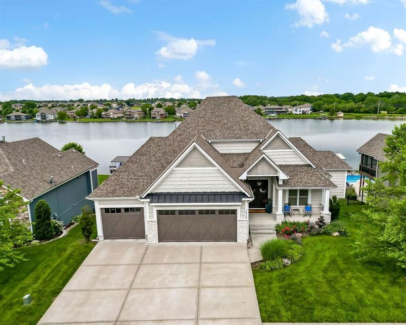 1418 Kenton Ln, Raymore, MO 64083