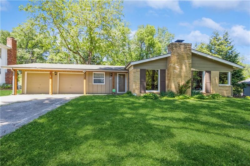 5832 W 87th Ter, Overland Park, KS 66207