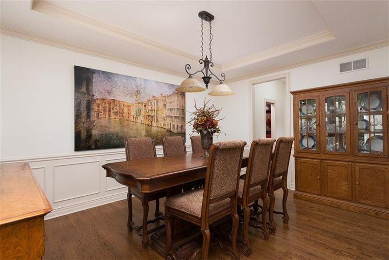 2632 SW Carlton Dr, Lee's Summit, MO 64082
