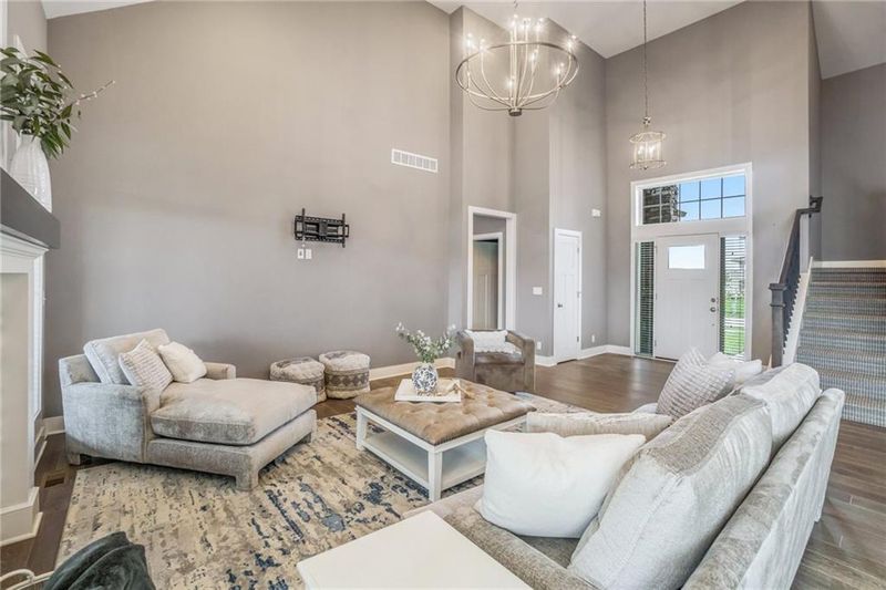 11385 S Violet St, Olathe, KS 66061
