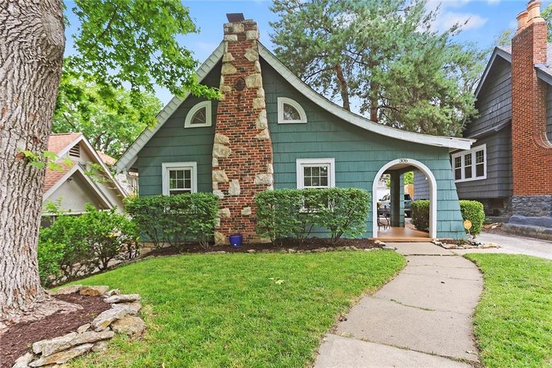 306 E 70th Ter, Kansas City, MO 64113