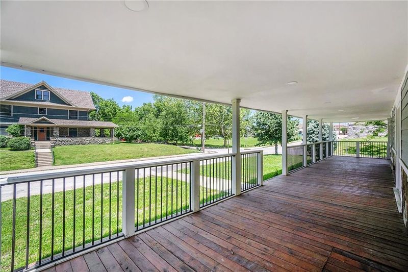 3000 Campbell St, Kansas City, MO 64109
