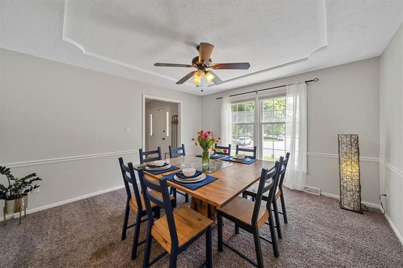 306 Oak Tree Ct, Lee's Summit, MO 64086