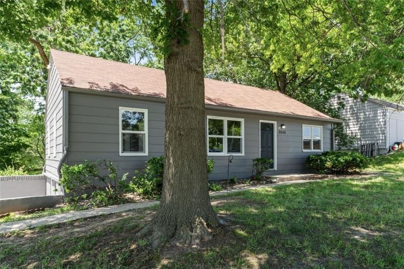 5800 Antioch Rd, Kansas City, MO 64119