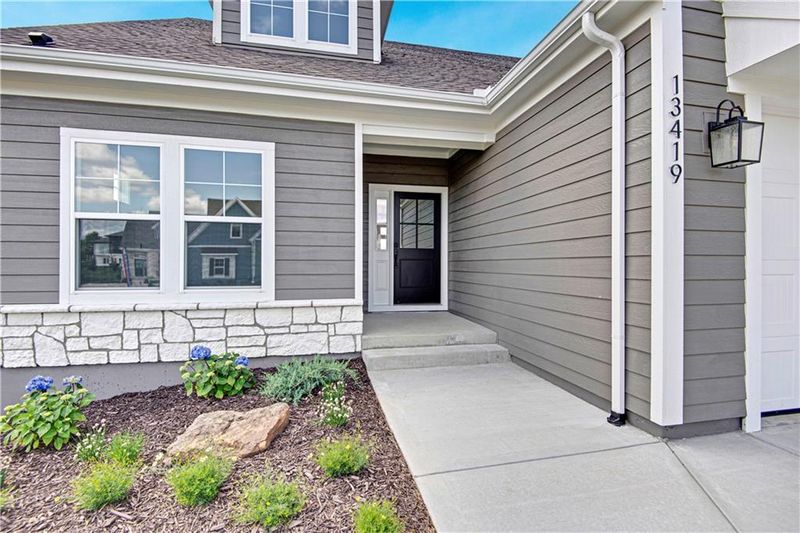 13419 W 174th Ter, Overland Park, KS 66221