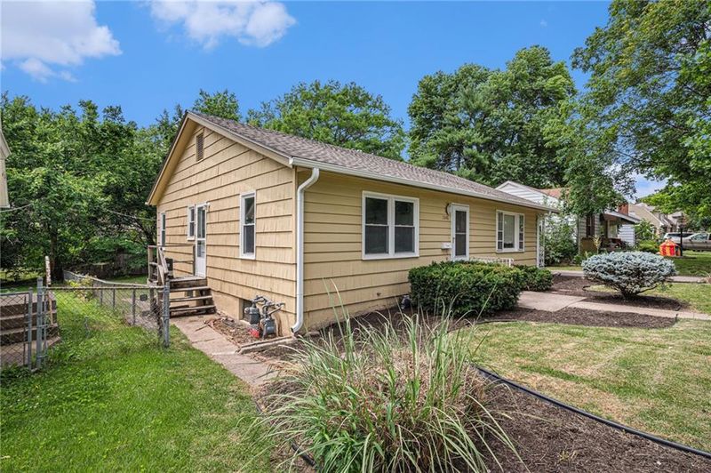 7644 Baltimore Ave, Kansas City, MO 64114