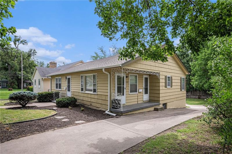 7644 Baltimore Ave, Kansas City, MO 64114