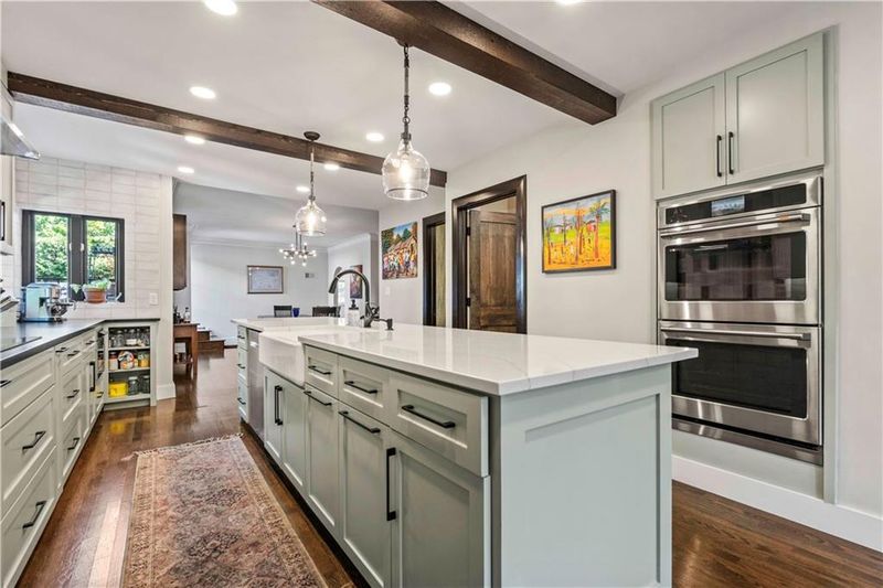 1219 W 60th Ter, Kansas City, MO 64113
