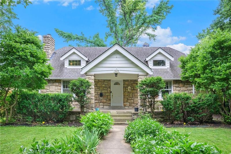 2409 E 73rd St, Kansas City, MO 64132