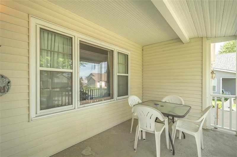 727 S Pine St, Ottawa, KS 66067