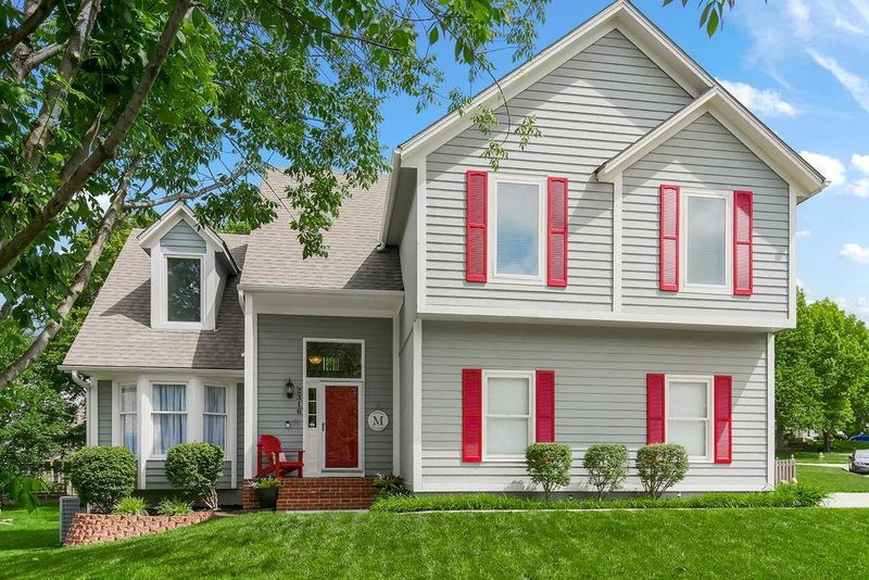 2316 SE 2nd Ter, Lee's Summit, MO 64063