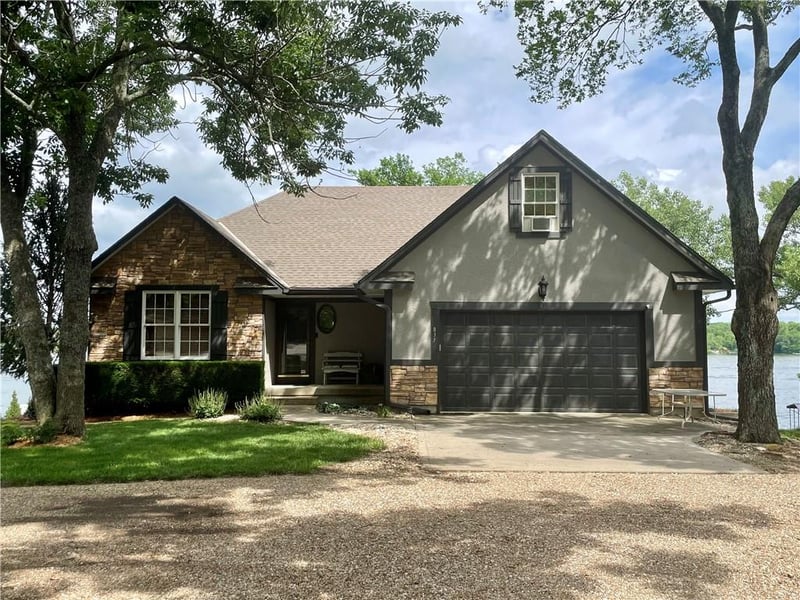 837 190th St, Fort Scott, KS 66701