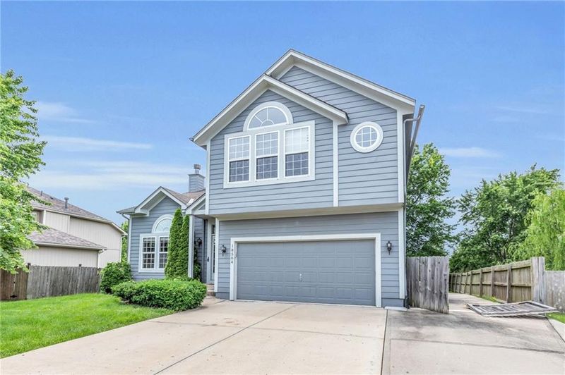 18504 Spruce St, Gardner, KS 66030