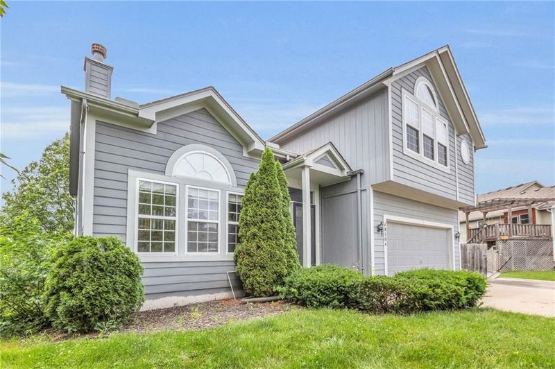 18504 Spruce St, Gardner, KS 66030