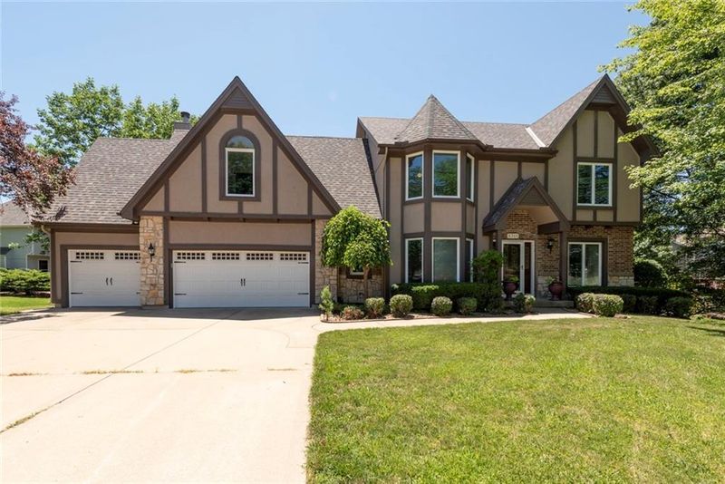 6301 NW 78th St, Kansas City, MO 64151